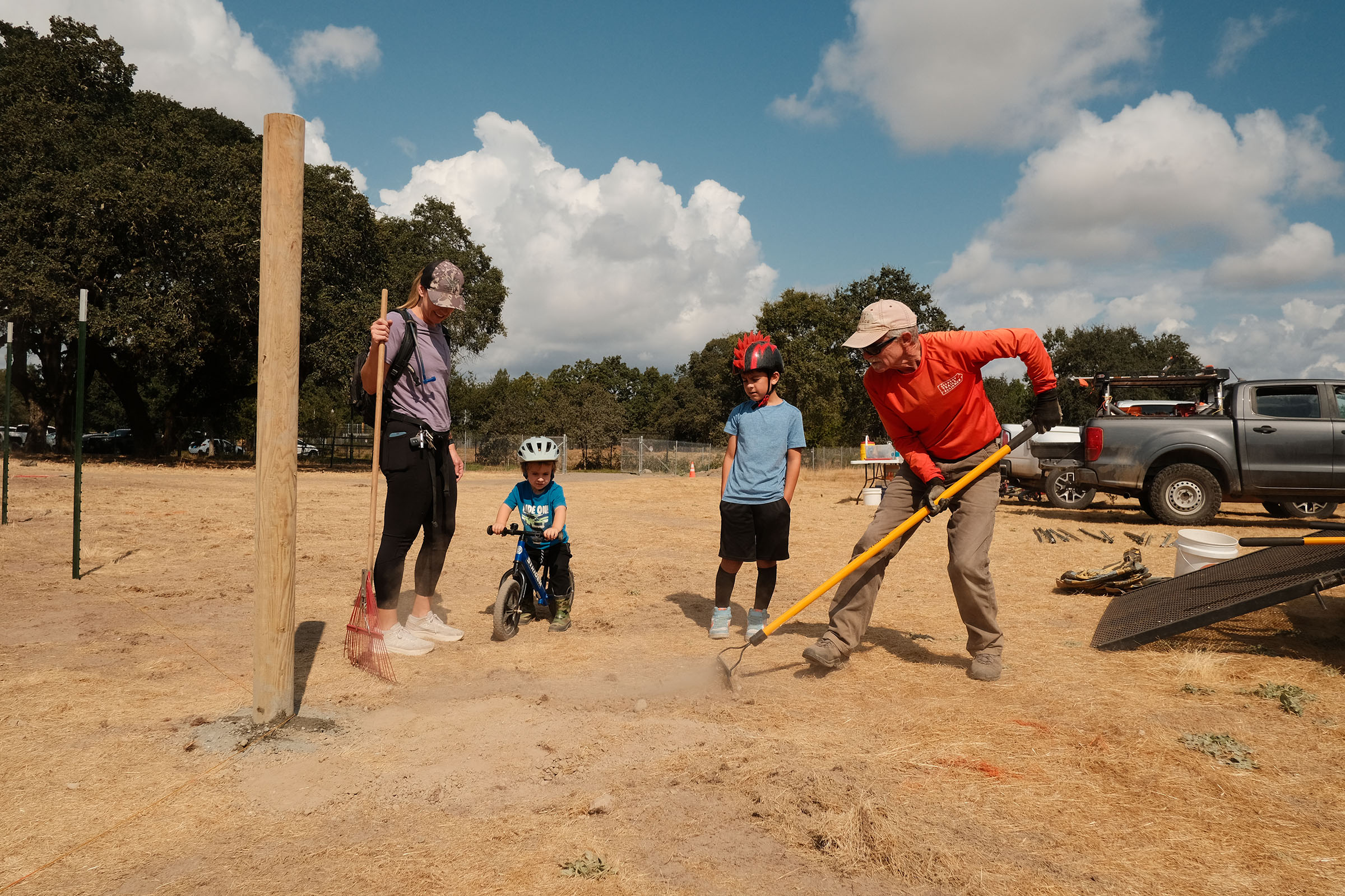 PumpTrackProject Kids at pump track